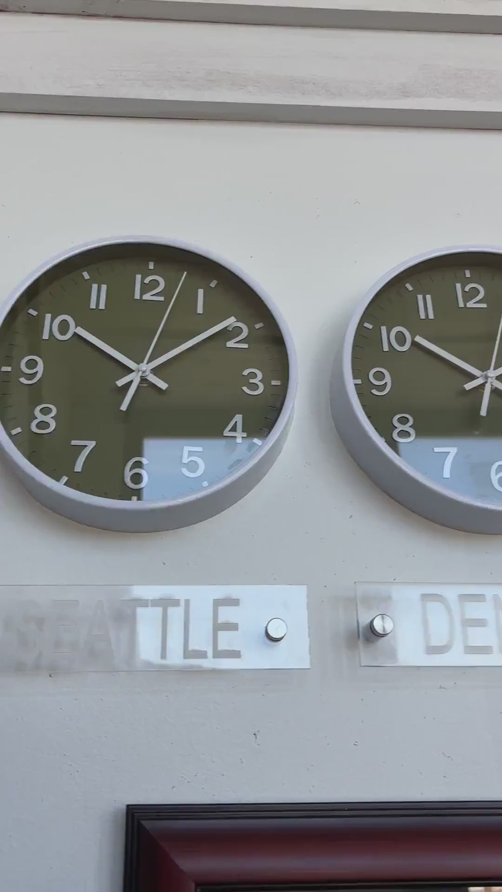 Newsroom Clock Timezones Set with Custom Signs – Customize Your Four Timezone Marquees
